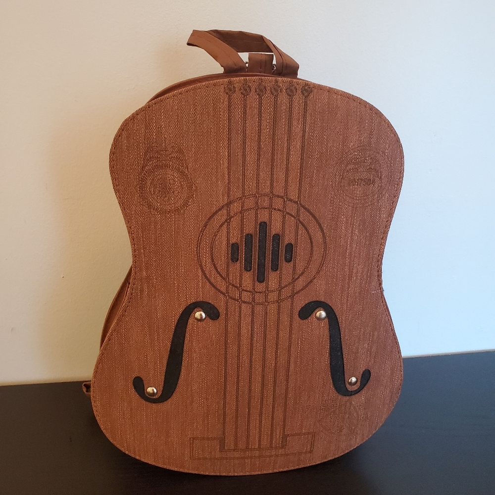 Backpack 🎒 - Picture 3 of 4
